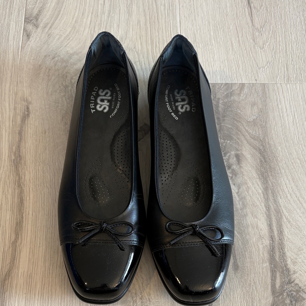 SAS Women's Black Leather Loafers with Bow